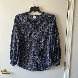 Cabi Te Amo print Blouse Size S Gently used Navy/white